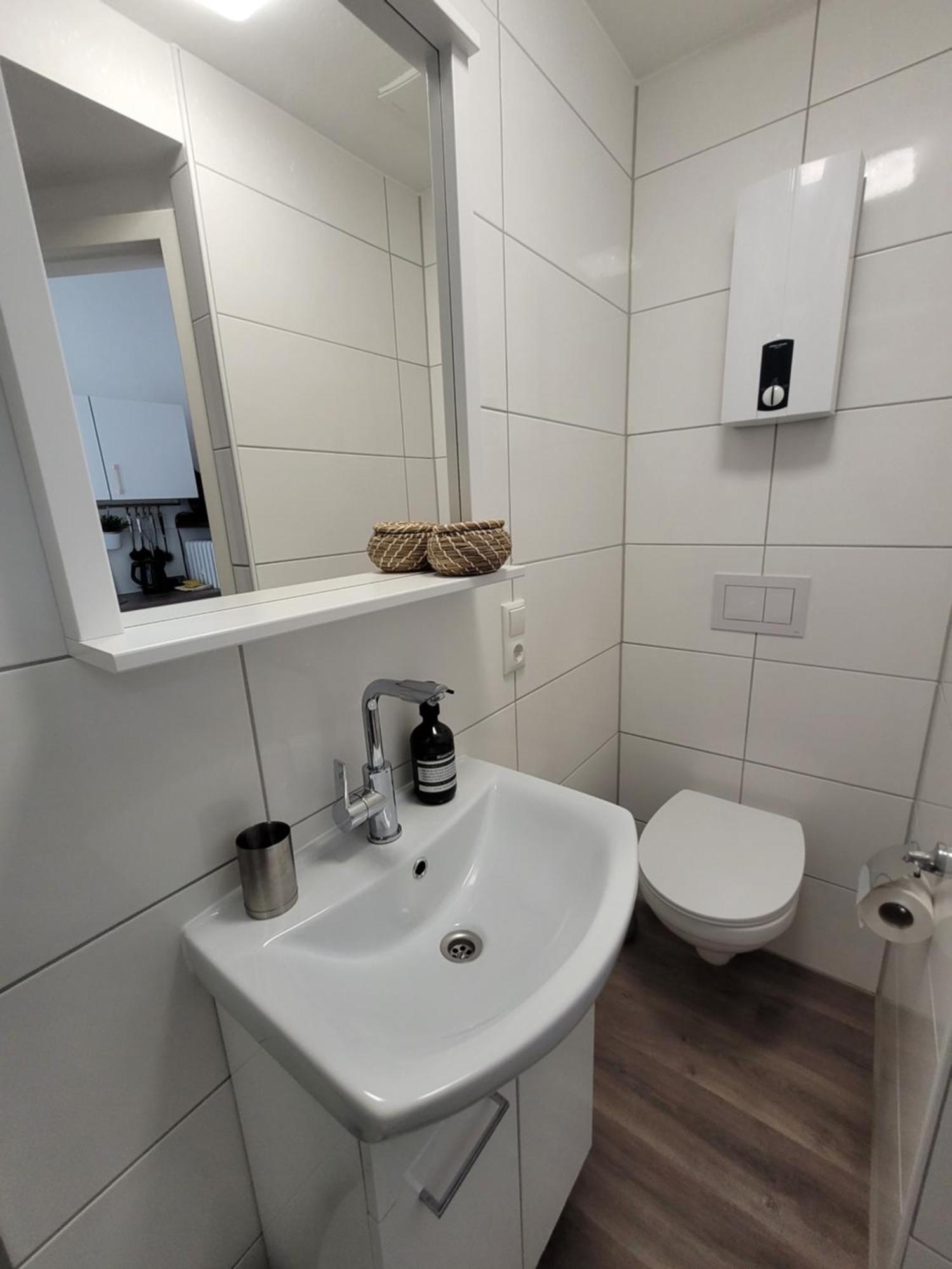 Stay Studio 1 Zentral Balkon Parkplatz Бад-Пірмонт Екстер'єр фото